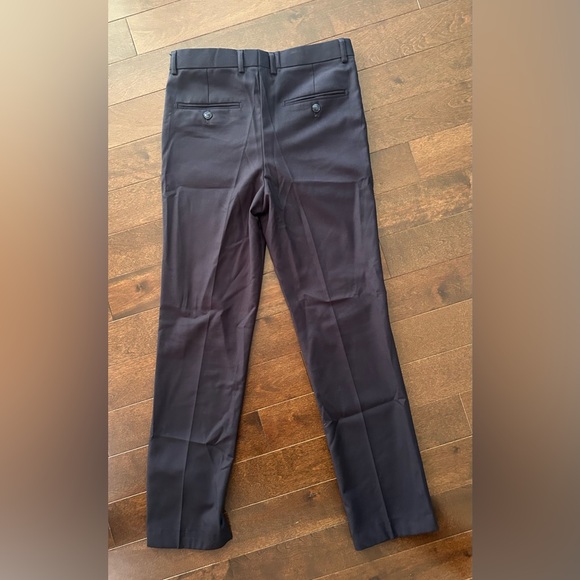 Geoffrey Beene Suit - Picture 5 of 12